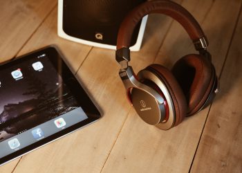 The death of the headphone jack: Innovation or Unnecessary?