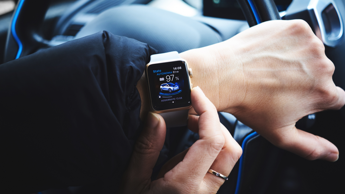 iwatch series 4 vs galaxy watch