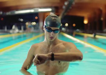 Samsung Gear Fit2 Pro review: Waterproof and smarter fitness tracker