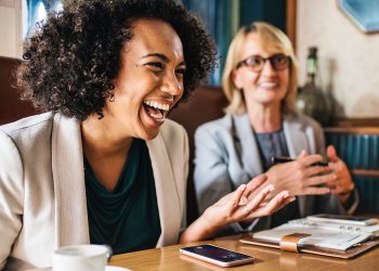 The Chinese smartphone upstarts taking on Apple and Samsung