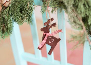 Make Your Own Masterpiece With This Easy Paper Art DIY