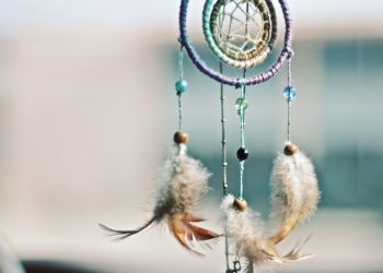DIY Super Easy Way to Make a Dreamcatcher
