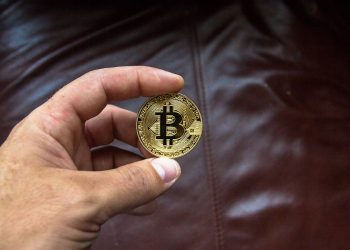 Bitcoin Near Bottom, Will Rally To $20K This Year: Early Bitcoin Investor