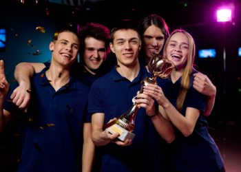 All teams qualified for the M4 World Championship