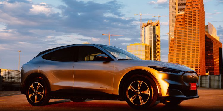 2021 Auto Shanghai: Mitsubishi Teases Airtrek EV