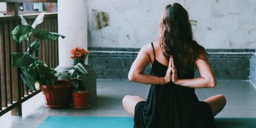 Hot Yoga Is No Better for You Than Regular Yoga, Study Says