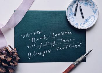 Modern Handwritten Script Typeface
