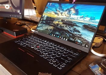 Lenovo ThinkPad X1 Carbon (2017) review:  A modern classic for the battery-bleeding business traveler