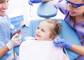 Dental Care for Kids: When Should Your Child Start Going to the Dentist?