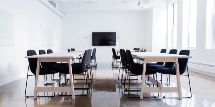 Workspaces Ideas: Finding the Right Desk for Your Small Home Office