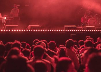 Kim Cattrall Shows Cynthia Nixon Some Love After Slamming Sarah Jessica Parker