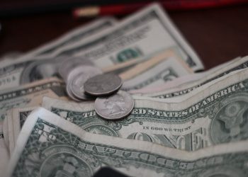 Want Your Investments Better? Stop Watching the News