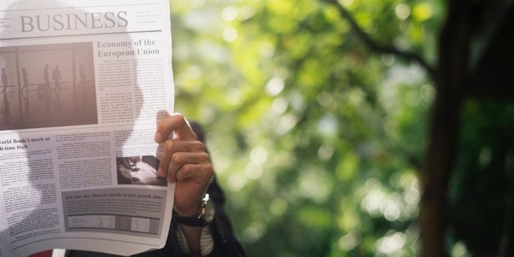 يتحرك التحرك إلى ما هو أبعد من تقديم المشورة مع المخططين الماليين البشريين