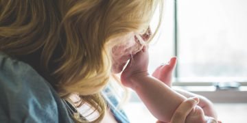 Neandertals and modern humans started mating early