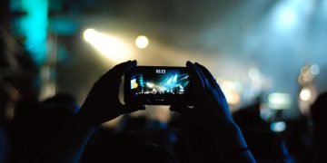 Cinemood secures $2.5M for its mini-projector with kid-friendly content built in