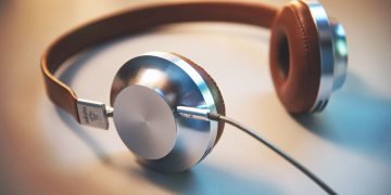 The Aedle VK-1 headphones review