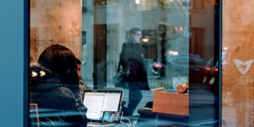 Jack Dorsey says he’ll continue running both Square and Twitter