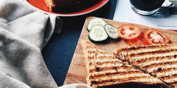 Young adults and the evolution of modern food culture