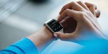 Five Reasons To Buy and To Skip An Apple Watch