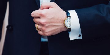 Bradley Cooper Wearing a Richard Mille Sapphire to Golden Globes